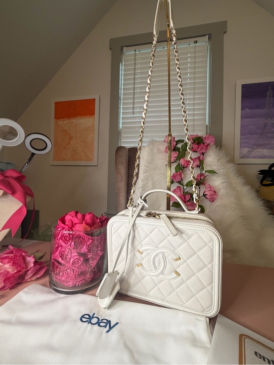 CHANEL Handbags - Authentic Chanel CC Filigree Vanity Case White Caviar Gold Hardware COA ICONIC